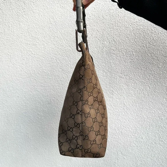 Gucci Bamboo Suede Shoulder Bag - Picture 5 of 14
